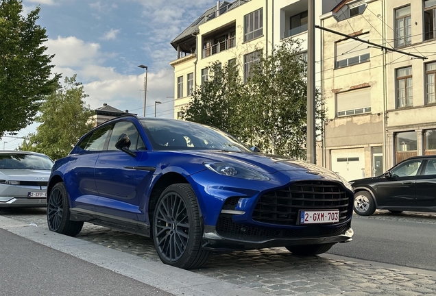 Aston Martin DBX707