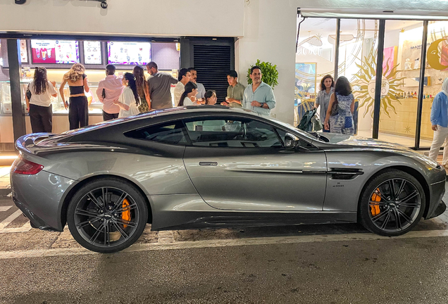 Aston Martin Vanquish 2013