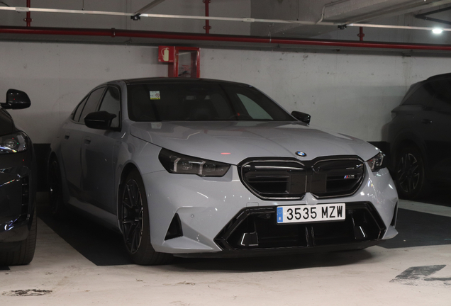 BMW M5 G90