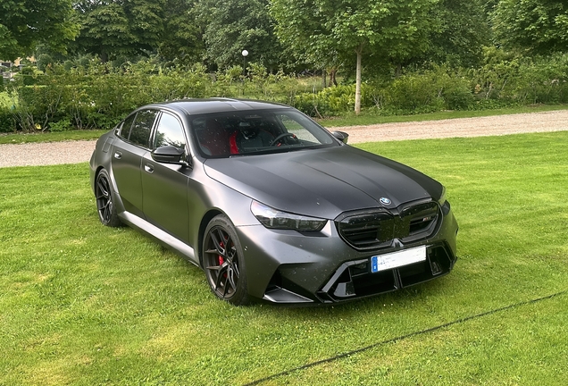 BMW M5 G90