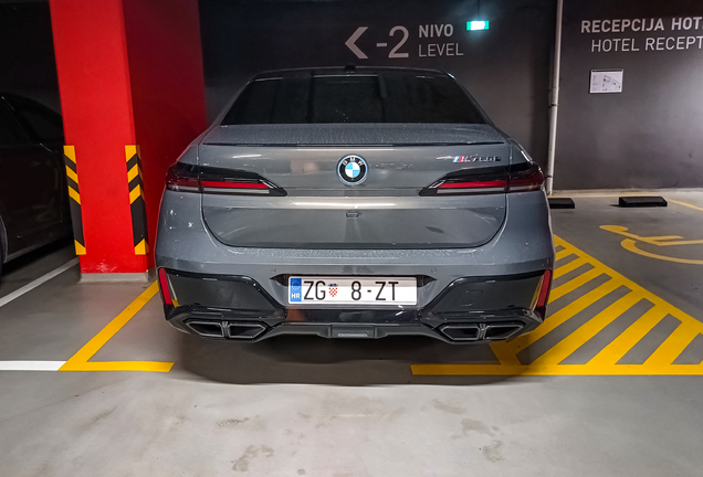 BMW M760e xDrive