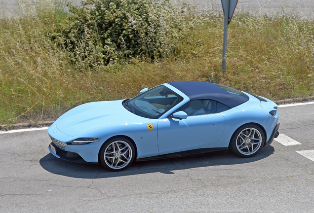 Ferrari Roma Spider