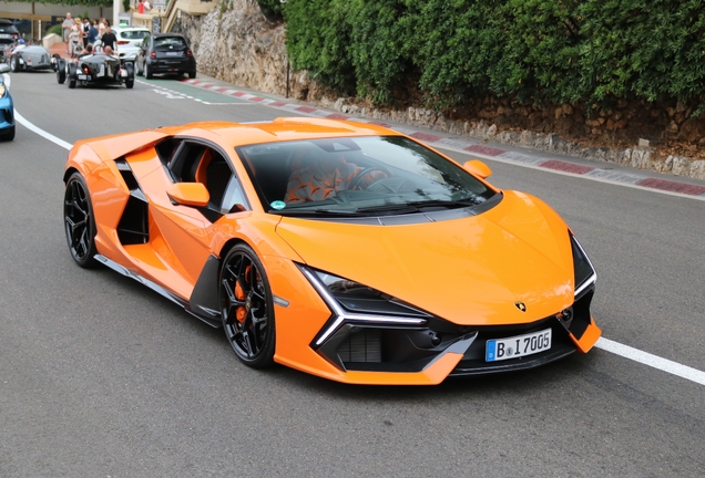 Lamborghini Revuelto