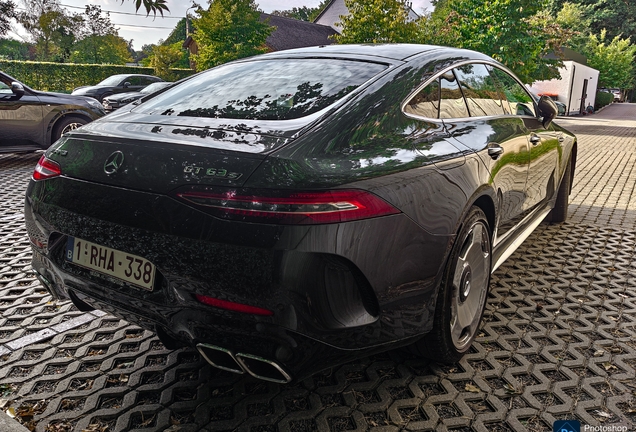 Mercedes-AMG GT 63 S X290
