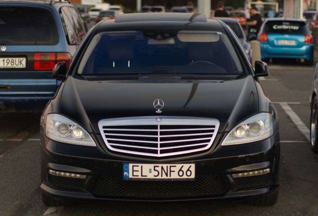 Mercedes-Benz S 63 AMG W221 2011