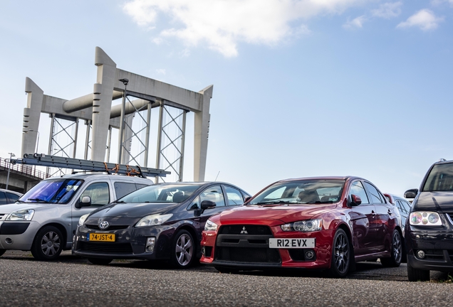 Mitsubishi Lancer Evolution X FQ-330 SST
