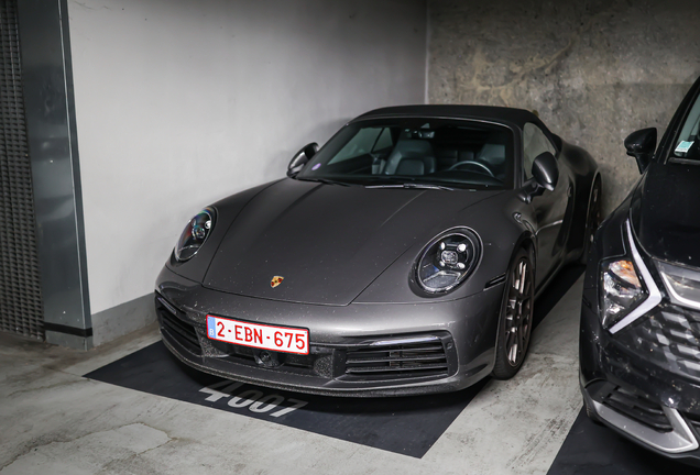 Porsche 992 Carrera 4S Cabriolet