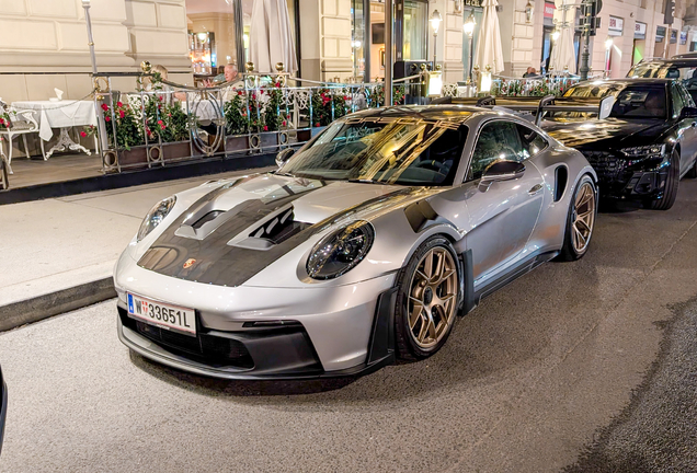 Porsche 992 GT3 RS Weissach Package