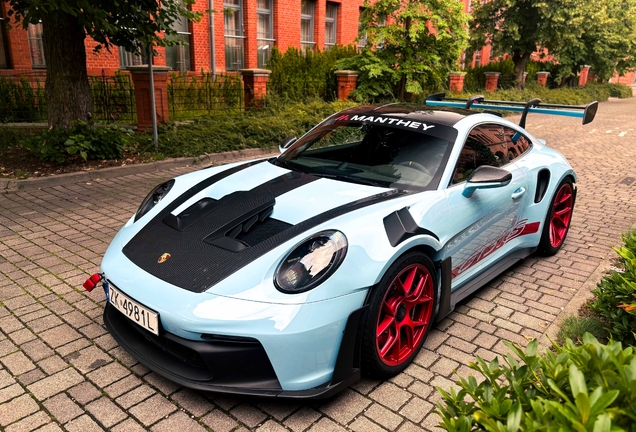 Porsche 992 GT3 RS Weissach Package