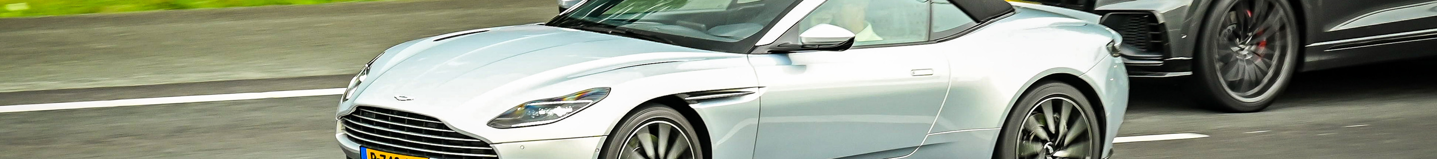 Aston Martin DB11 V8 Volante