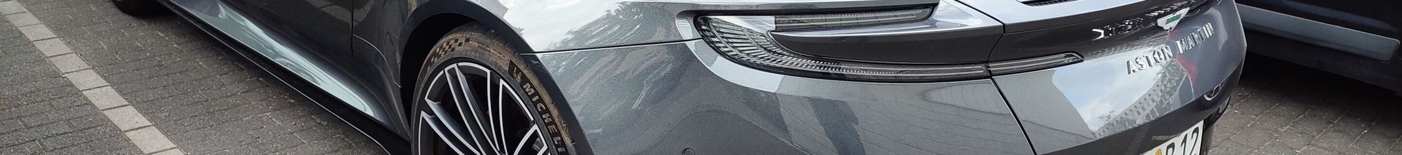 Aston Martin DB12