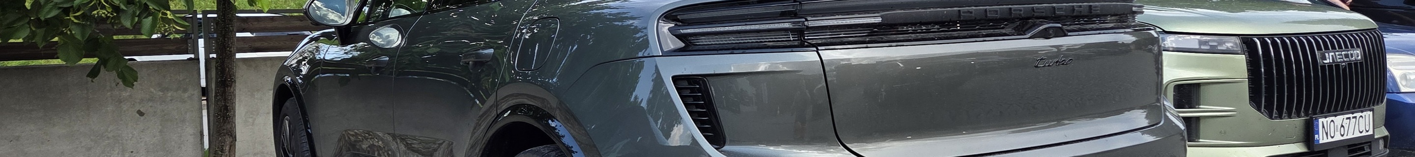 Porsche Macan EV Turbo
