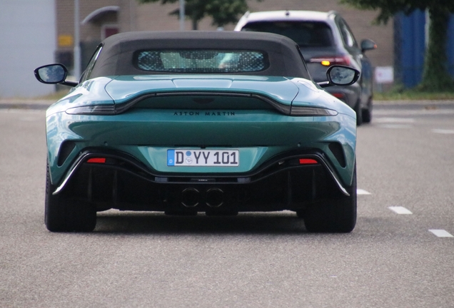 Aston Martin V12 Vantage Roadster 2023