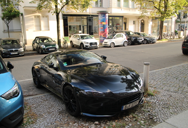 Aston Martin V8 Vantage 2018