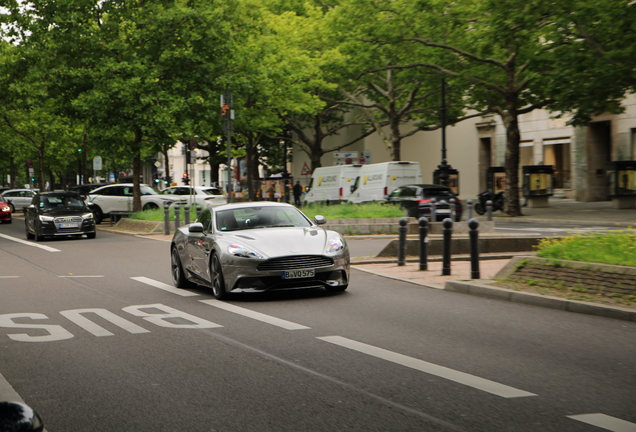Aston Martin Vanquish 2013