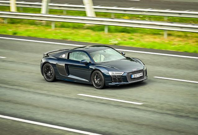 Audi R8 V10 Plus 2015