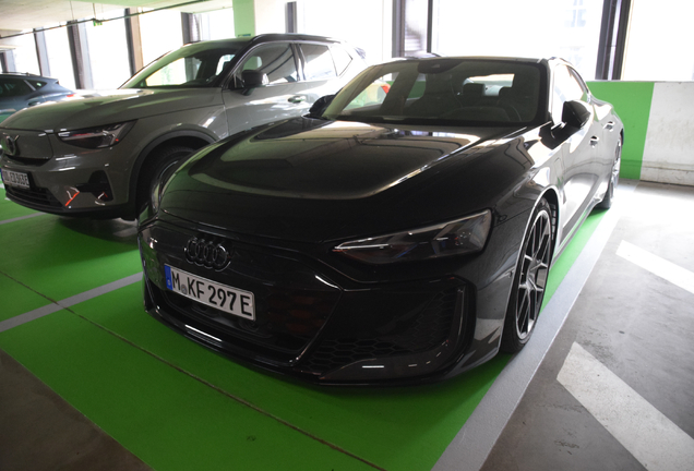 Audi RS E-Tron GT 2025