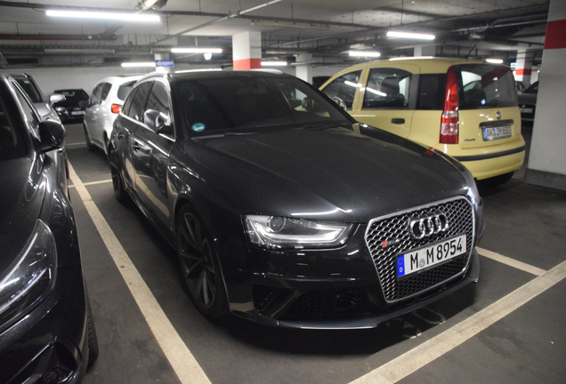 Audi RS4 Avant B8
