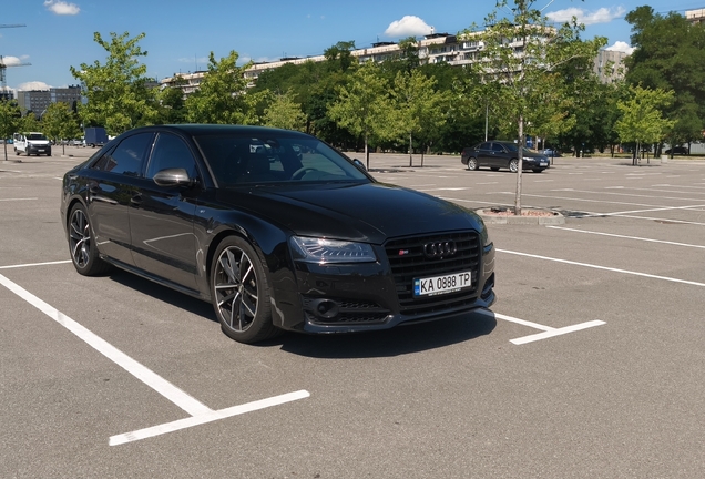 Audi S8 D4 Plus