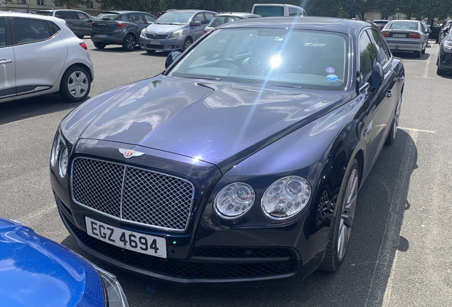 Bentley Flying Spur V8