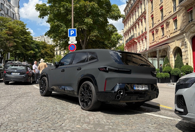 BMW XM G09 Label Red