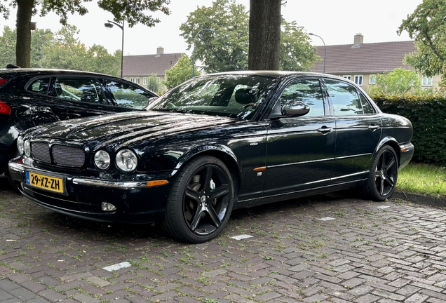 Jaguar XJR