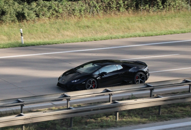 Lamborghini Huracán LP640-4 EVO