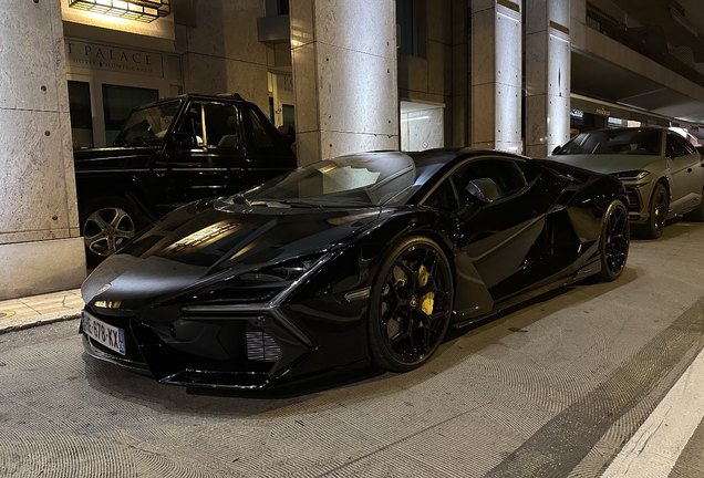Lamborghini Revuelto