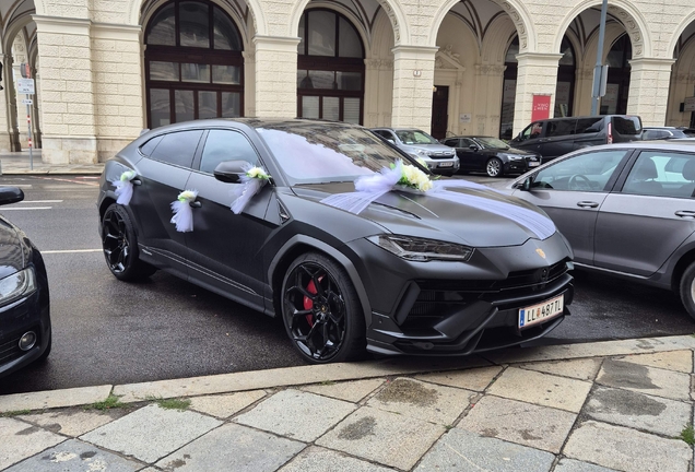 Lamborghini Urus Performante