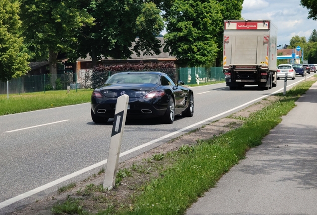 Mercedes-Benz SLS AMG
