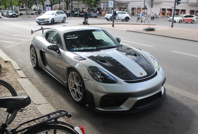 Porsche 718 Cayman GT4 RS Weissach Package