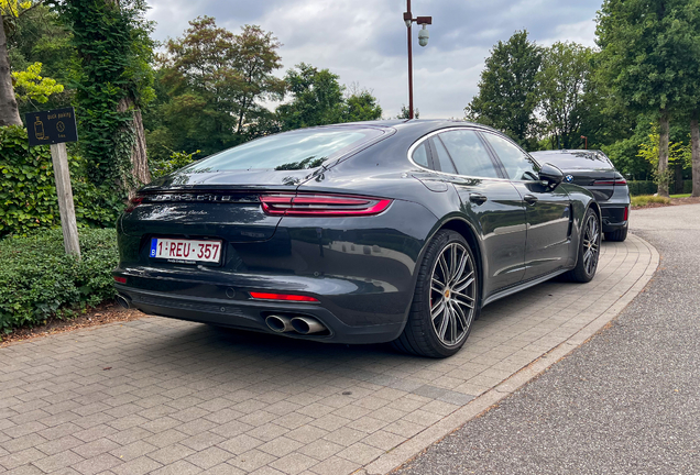 Porsche 971 Panamera Turbo