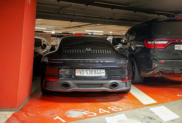 Porsche 992 Carrera 4 GTS