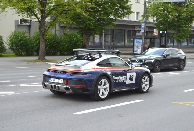Porsche 992 Dakar