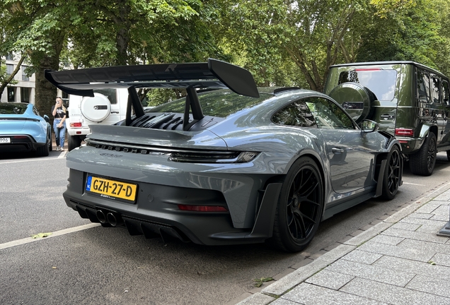 Porsche 992 GT3 RS Weissach Package