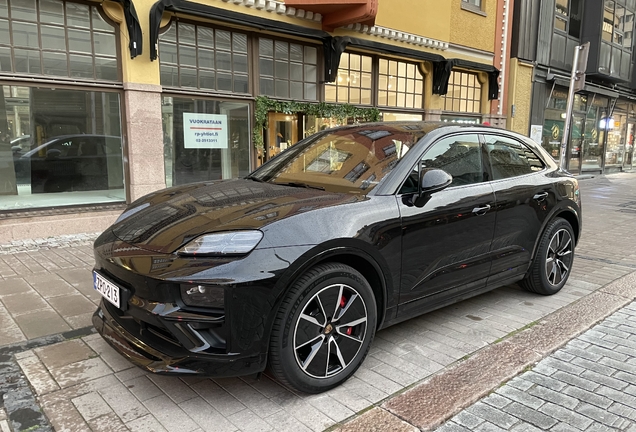 Porsche Macan EV Turbo