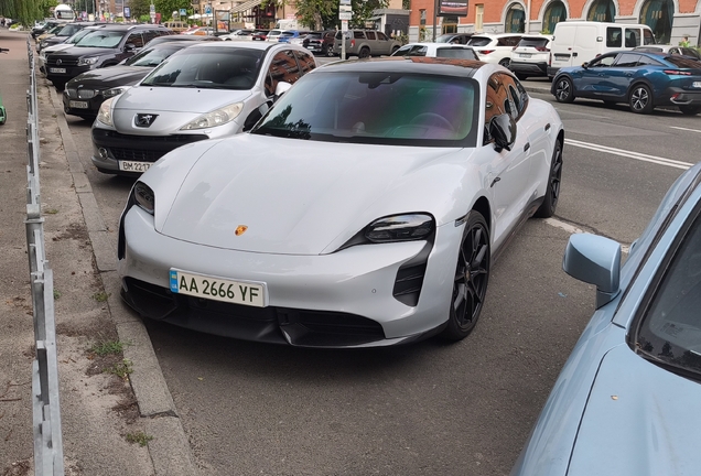 Porsche Taycan GTS
