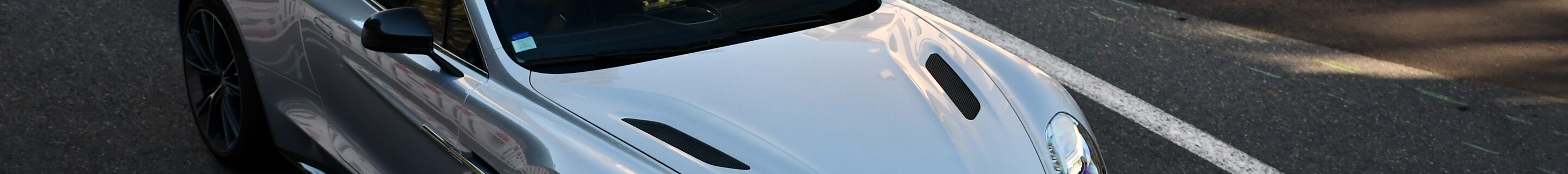 Aston Martin Vanquish Volante