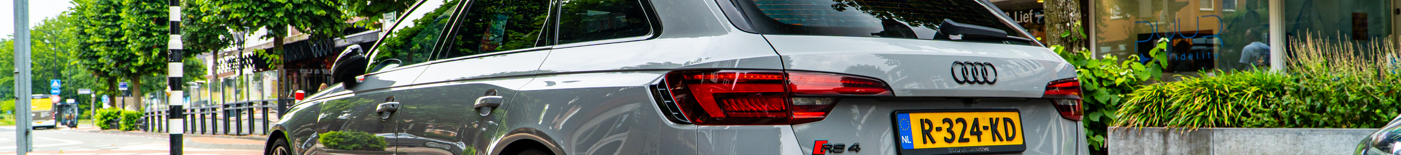 Audi RS4 Avant B9