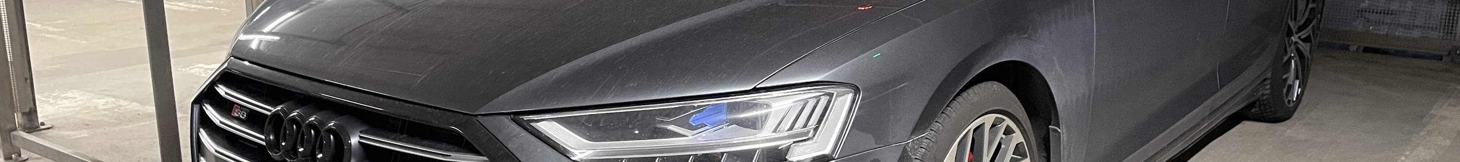 Audi S8 D5
