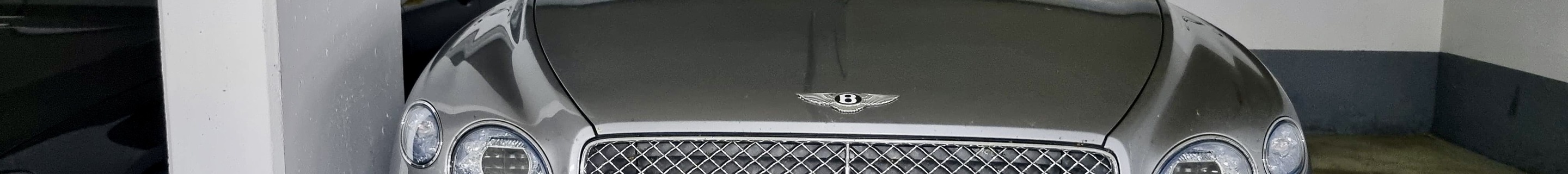 Bentley Bentayga V8 2021