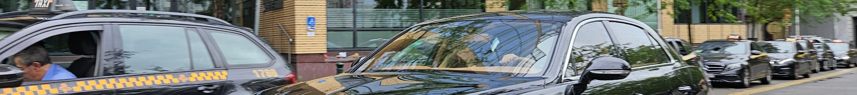 Bentley Flying Spur V8