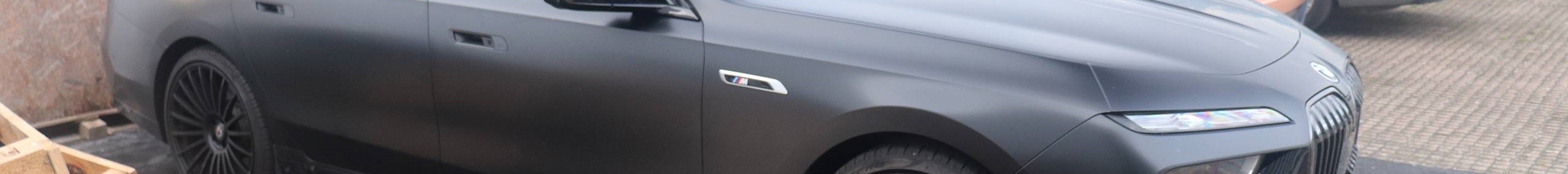 BMW M760e xDrive