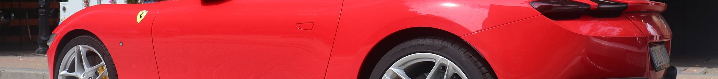 Ferrari Roma Spider