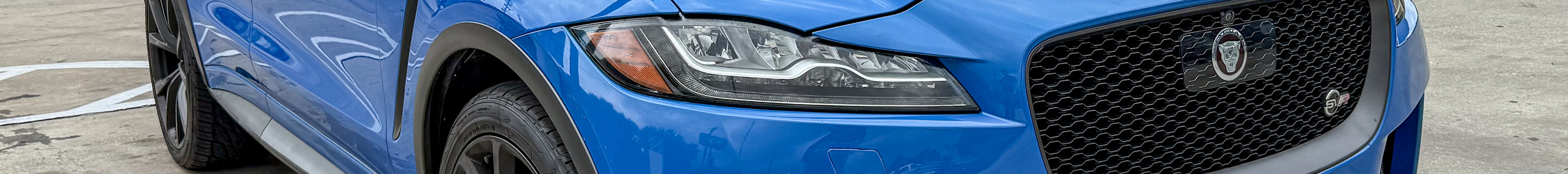 Jaguar F-PACE SVR