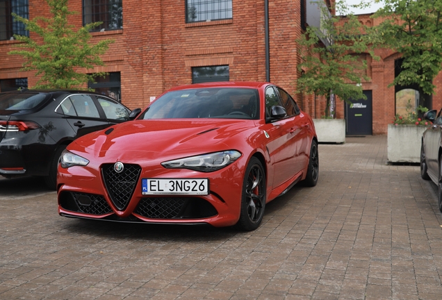 Alfa Romeo Giulia Quadrifoglio 2023