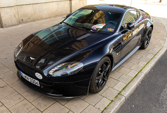 Aston Martin V8 Vantage S