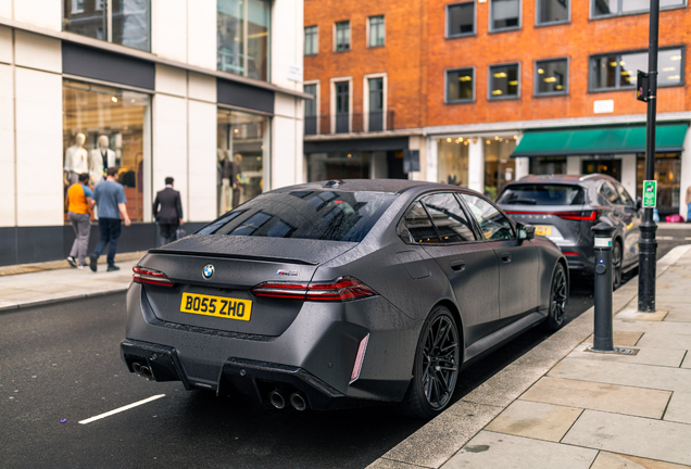 BMW M5 G90