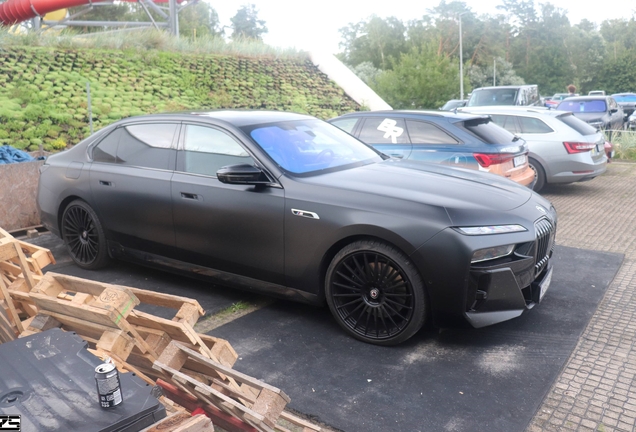 BMW M760e xDrive