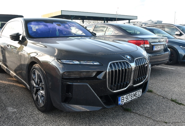 BMW M760e xDrive